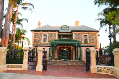 Grand Bluestone Mansion - Accommodation BNB 26