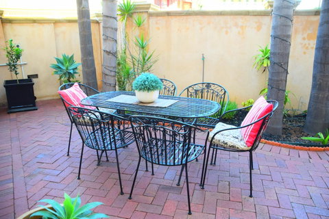 Grand Bluestone Mansion - Accommodation BNB 17