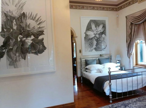 Grand Bluestone Mansion - Accommodation BNB 7