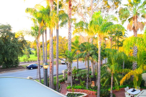 Grand Bluestone Mansion - Accommodation BNB 23