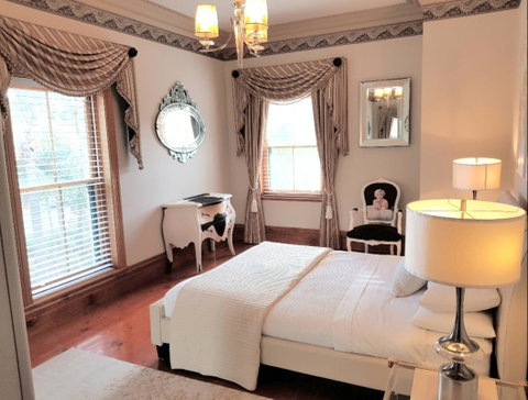 Grand Bluestone Mansion - Accommodation BNB 14