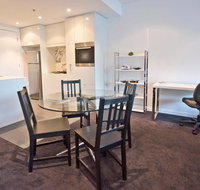 Luxury City Apt with Pool Gym Spa Netflix - Accommodation BNB