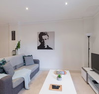 One Bedroom In Adelaides East End FREE WIFINetflixParking - Accommodation BNB