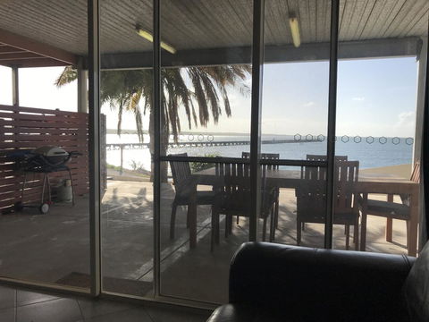 Beachside & Jetty View Apartment 6 - Captain\'s Apt - Accommodation BNB 36