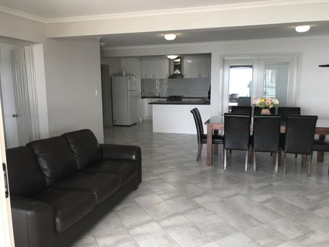 Beachside & Jetty View Apartment 6 - Captain\'s Apt - Accommodation BNB 32