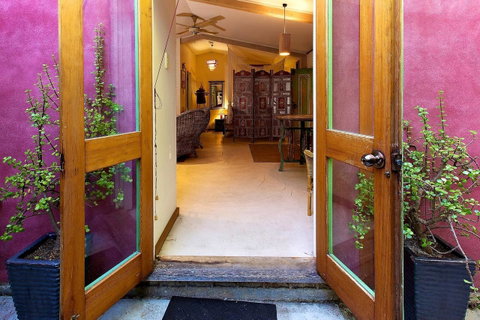 The Lotus Eater - Accommodation BNB 23