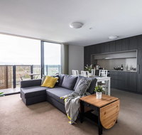 Modern 2 BedroomWIFI/Netflix/ParkingGreat Views - Accommodation BNB