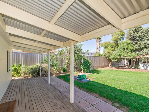 Boat House - Accommodation BNB 10