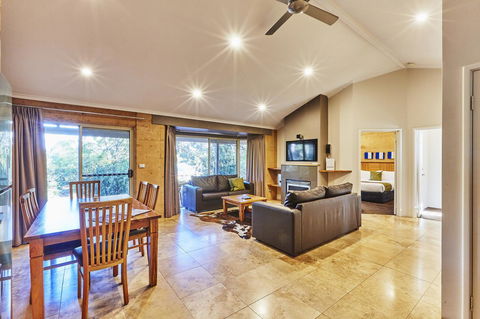 Eight Willows Retreat - Accommodation BNB 12