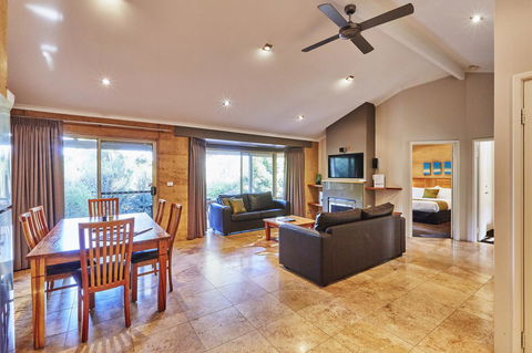 Eight Willows Retreat - Accommodation BNB 1