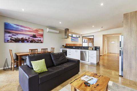 Eight Willows Retreat - Accommodation BNB 8
