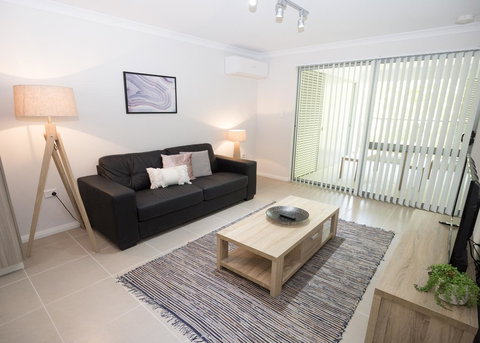 Yaran Suites - Accommodation BNB 14