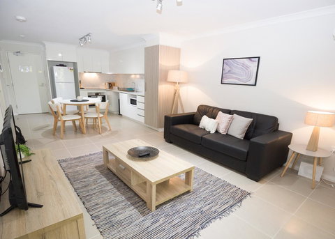 Yaran Suites - Accommodation BNB 13