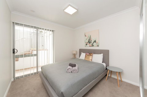 Yaran Suites - Accommodation BNB 24