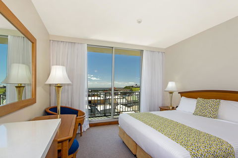 Noah\'s On The Beach - Accommodation BNB 24