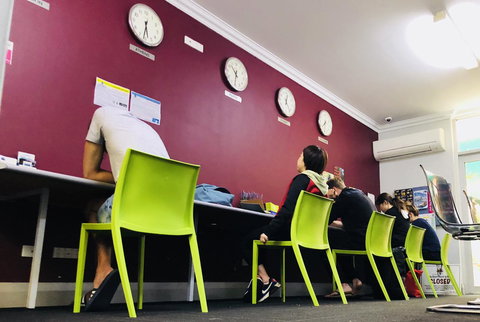 The Emperors Crown Hostel - Accommodation BNB 2