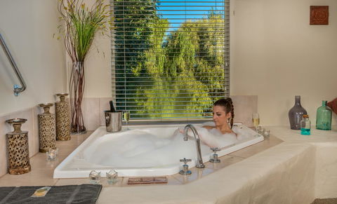 Chimes Spa Retreat - Accommodation BNB 15