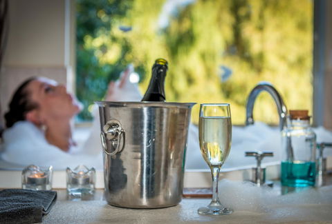 Chimes Spa Retreat - Accommodation BNB 16