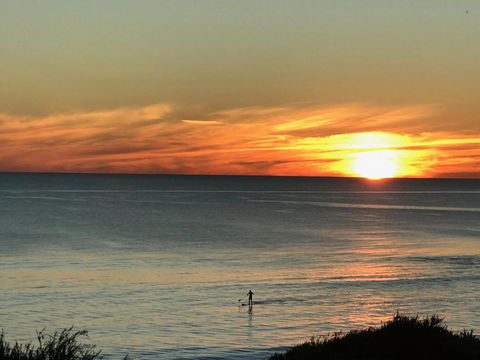 Cottesloe Beachfront Ocean View Apartment - Accommodation BNB 4