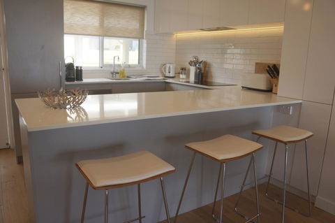 Cottesloe Beachfront Ocean View Apartment - Accommodation BNB 13