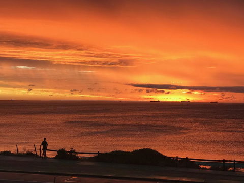 Cottesloe Beachfront Ocean View Apartment - Accommodation BNB 14