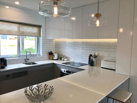 Cottesloe Beachfront Ocean View Apartment - Accommodation BNB 12