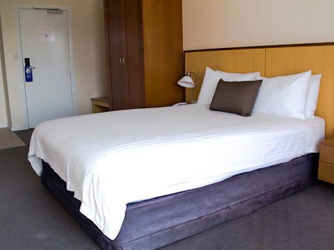 Ocean Beach Hotel - Accommodation BNB 2