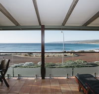 Canal Rocks Beachfront Apartments - Accommodation BNB