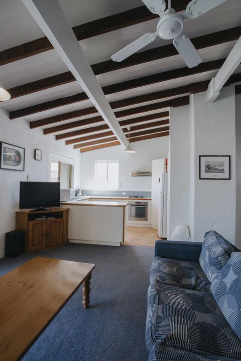 Canal Rocks Beachfront Apartments - Accommodation BNB 11