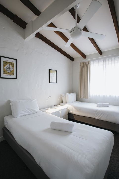 Canal Rocks Beachfront Apartments - Accommodation BNB 37