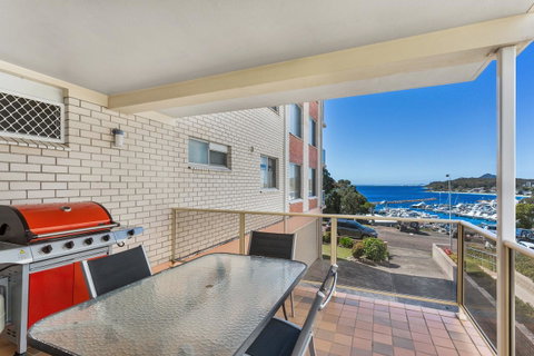 Laman Lodge, Unit 2, 15 Laman Street - Accommodation BNB 12