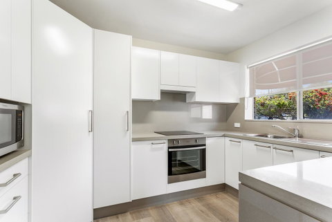Laman Lodge, Unit 2, 15 Laman Street - Accommodation BNB 7