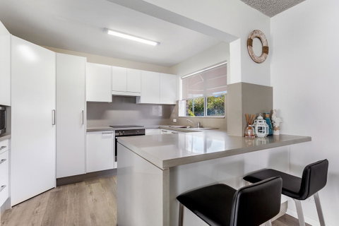 Laman Lodge, Unit 2, 15 Laman Street - Accommodation BNB 6
