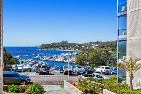 Laman Lodge, Unit 2, 15 Laman Street - Accommodation BNB 16