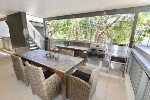 East On Byron - Accommodation BNB 11