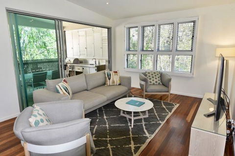 East On Byron - Accommodation BNB 25