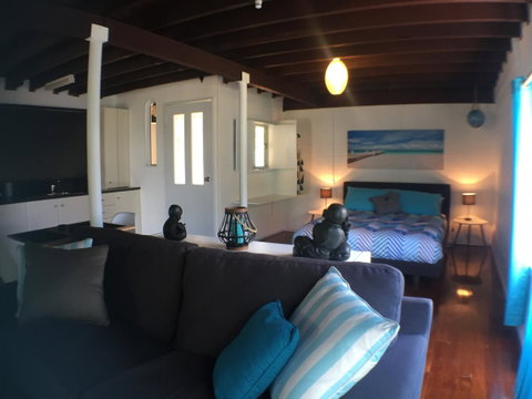 High Tide At Emerald - Accommodation BNB 0