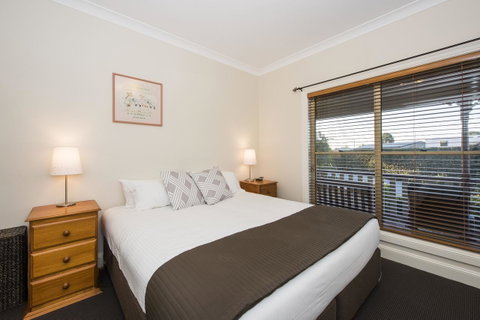Colonial Court Villas - Accommodation BNB 11