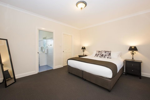 Colonial Court Villas - Accommodation BNB 14