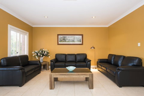 Colonial Court Villas - Accommodation BNB 16