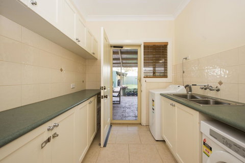 Colonial Court Villas - Accommodation BNB 7