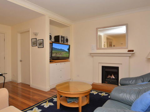 Villa 2br Prosecco Villa Located Within Cypress Lakes Resort - Accommodation BNB 1