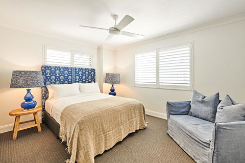 The Lord Byron - Accommodation BNB 13