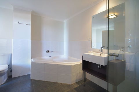Macquarie Waters Boutique Apartment Hotel - Accommodation BNB 28