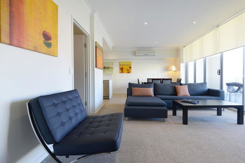 Macquarie Waters Boutique Apartment Hotel - Accommodation BNB 11
