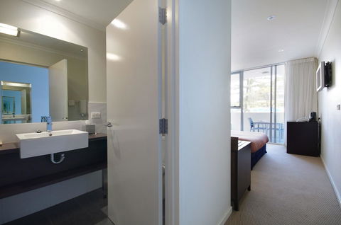 Macquarie Waters Boutique Apartment Hotel - Accommodation BNB 24