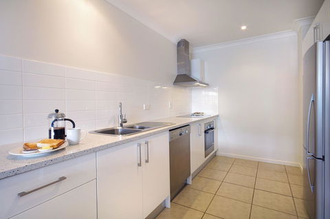 Macquarie Waters Boutique Apartment Hotel - Accommodation BNB 17