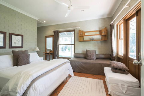 Thistle Hill Guesthouse - Walk To Many Wineries And Restaurants - Accommodation BNB 35