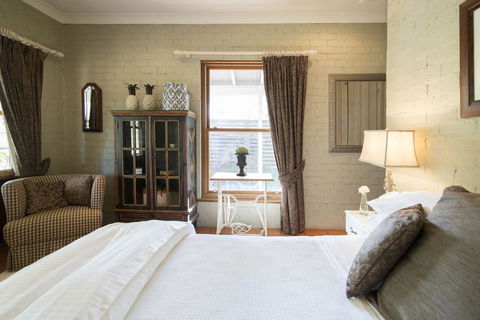 Thistle Hill Guesthouse - Walk To Many Wineries And Restaurants - Accommodation BNB 26