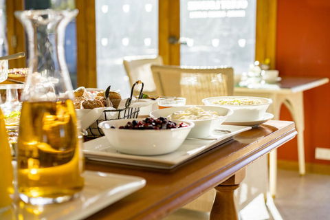 Thistle Hill Guesthouse - Walk To Many Wineries And Restaurants - Accommodation BNB 14